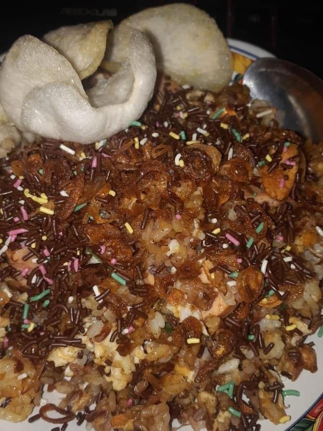 6 Menu Kombinasi Makanan Ini Nyeleneh Banget, Jadi Ragu Untuk Disantap