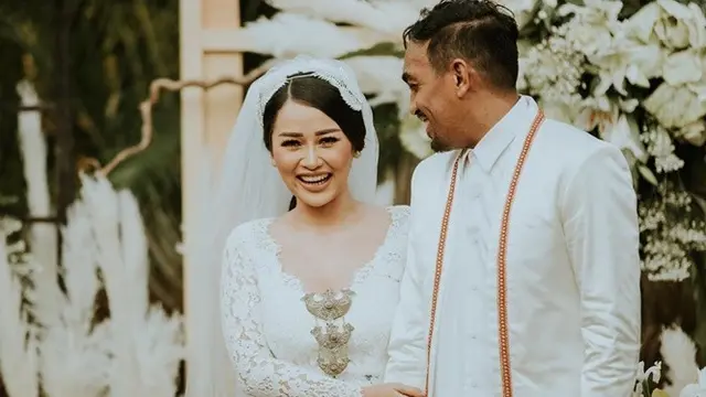 Glenn Fredly Meninggal Dunia, Ini 6 Potret Kenangannya Bersama Sang Istri