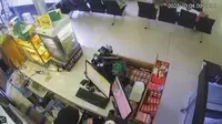 Demi Judol Pacar, Pegawai Minimarket Bandara Soetta Nekat Curi Uang Kasir Rp 6 Juta