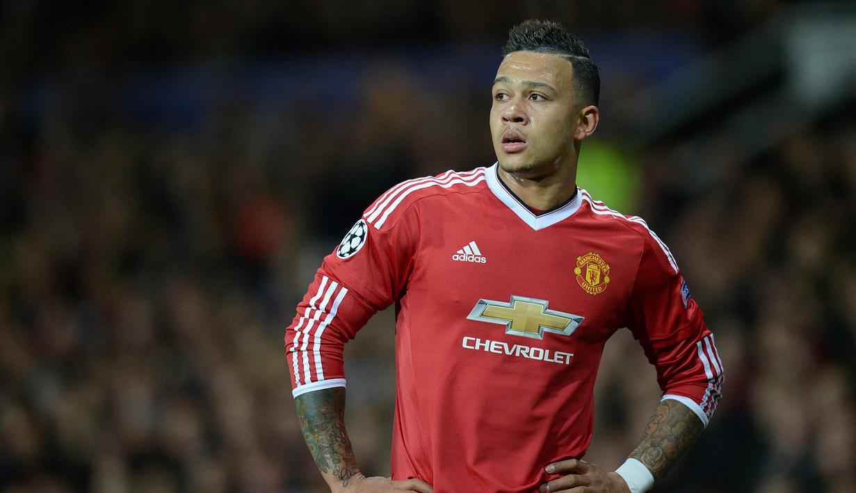 Memphis Depay - Top skor liga Eredivisie 2014/15 ini tiba di Manchester United pada 2015/16 dari PSV Eindhoven. Selama memperkuat Manchester United, Depay hanya mencetak tujuh gol dari 53 laga. (AFP/Oli Scarff)