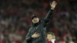 Tim asuhan Jurgen Klopp itu unggul agregat 6-4 atas Benfica, setelah pada pertemuan pertama di Estadio da Luz, 6 April lalu meraih kemenangan 3-1. (AP/Jon Super)