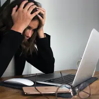 Ilustrasi Mata Lelah/https://unsplash.com/Elisa Ventur