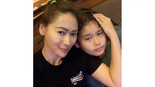 Biaya Suntik Kecantikan Hampir Rp 100 Juta, Ini 6 Potret Inul Tampil Glowing