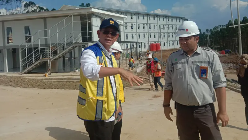 Ketua Satgas Pelaksanaan Pembangunan Infrastruktur IKN, Danis Hidayat Sumadilaga di IKN Nusantara