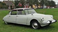 Citroen DS 19 (Wikimedia Commons)