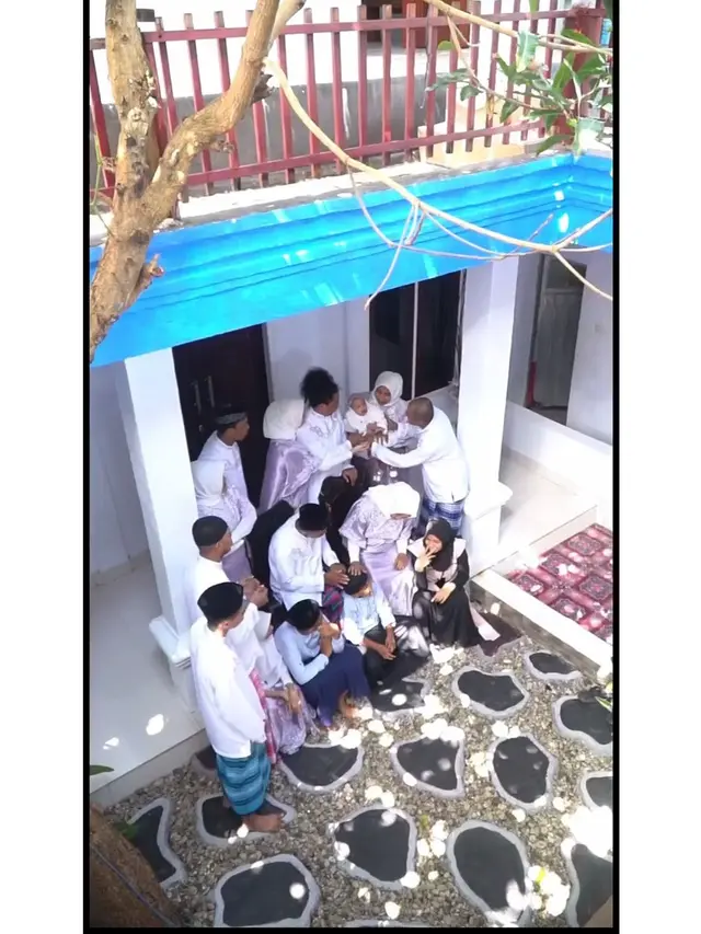 7 Potret Rumah Arie Kriting di Kota Baubau, Punya Halaman Luas nan Rindang
