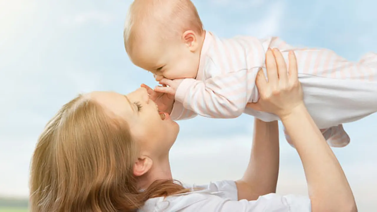(c) shutterstock