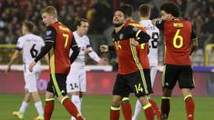 Penyerang Belgia, Dries Mertens, merayakan gol yang dicetaknya ke gawang Estonia pada laga Kualifikasi Piala Dunia 2018 di King Baudouin Stadium, Belgia, Minggu (13/11/2016). Belgia menang 8-1 atas Estonia. (EPA/Olivier Hoslet)