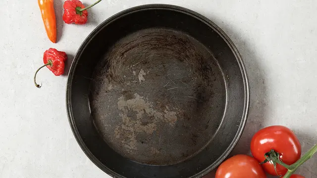 Ilustrasi Peralatan Dapur yang Sudak Rusak