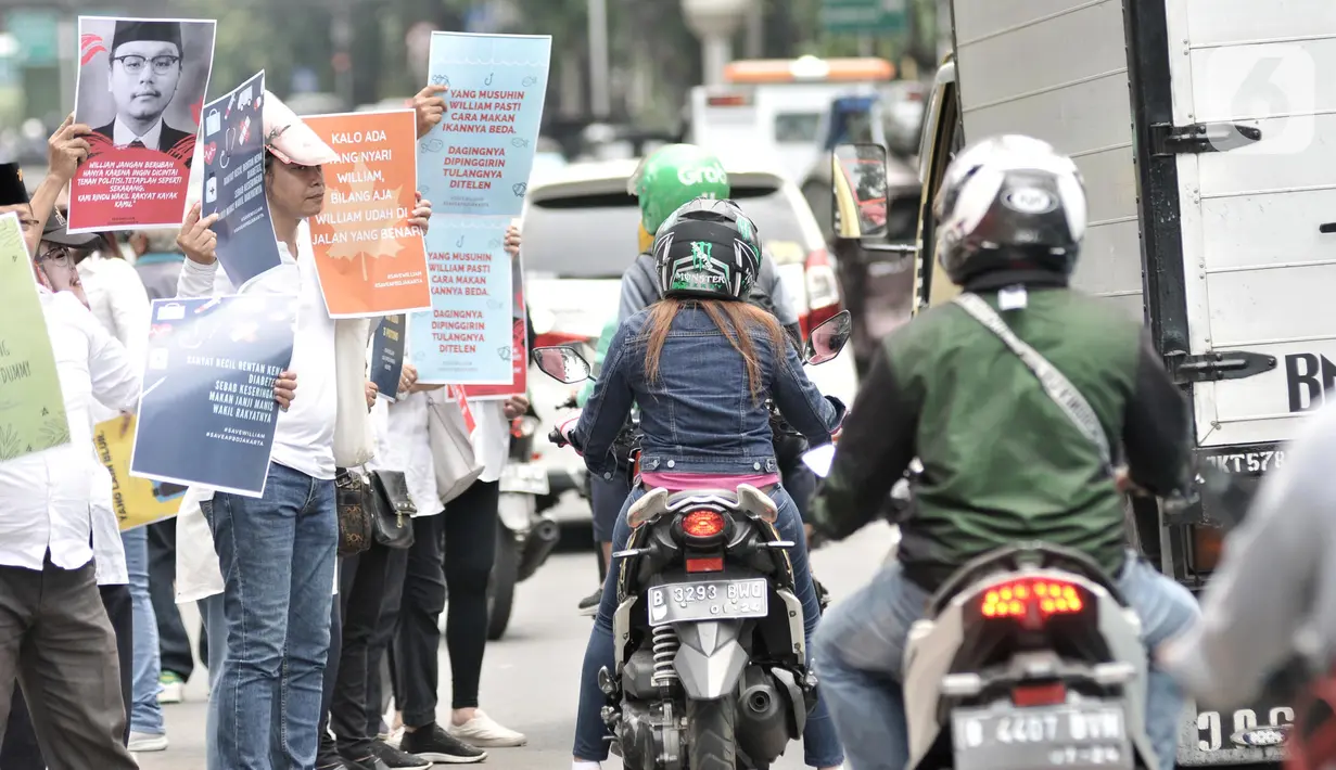 FOTO Aksi Massa Selamatkan APBD Jakarta Foto