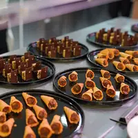 Makan Penutup yang terbuat dari Coklat Couverture, Kabupaten Sintang dan Kopi Prilian Kulawi, Kabupaten Sigi (foto: JDW.dok)