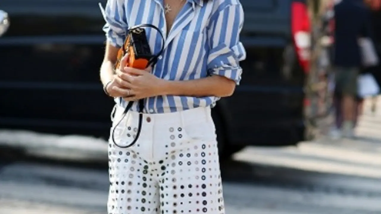 Baju Motif Striped yang Cocok di Mix and Match dengan Apa Saja