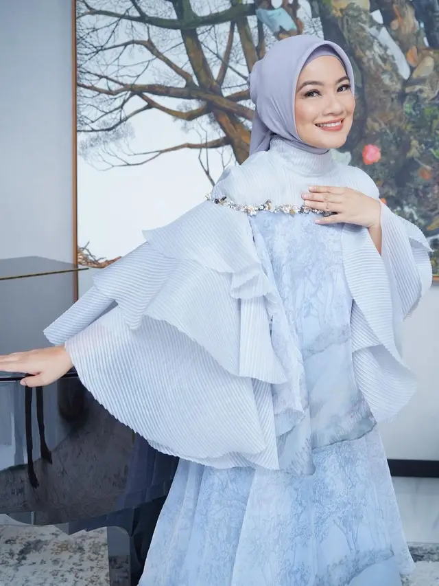 7 Pesona Titi Kamal Tampil Berhijab dalam Islamic Mega Event 2022, Banjir Pujian
