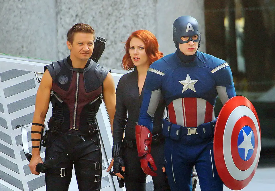Hawkeye, Black Widow dan Captain America.