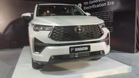 Meski resmi diproduksi, All New Toyota Innova Zenix belum resmi diluncurkan ke publik.
Sementara ini prediksi mobil ini mencakup tersedia dengan dua pilihan mesin, yakni bensin dan hybrid. Informasi detail terkait mesin masih terbatas, namun diduga kuat mempunyai kapasitas 2.000cc.