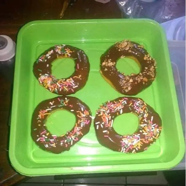 6 Potret Donat Tak Biasa Ini Bikin Geleng Kepala, Jadi Gagal Ngiler