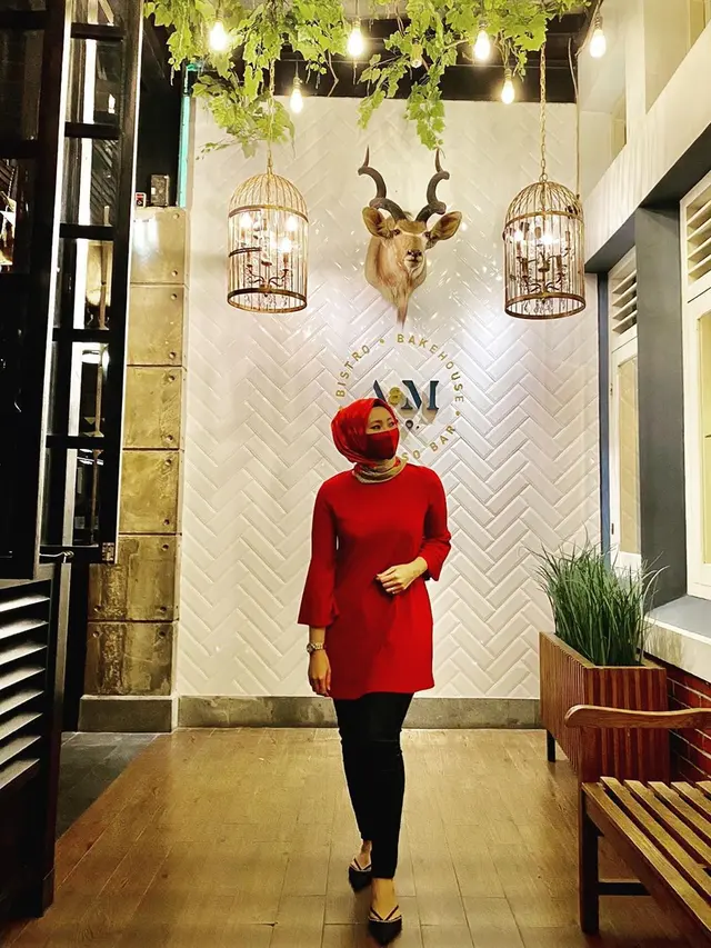 Pernah Dikabarkan Jadi Calon Istri Sule, Ini Potret Terbaru Pramugari Fany Kurniawaty