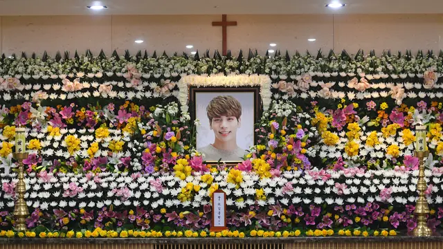 Banjir Air Mata di Persemayanan Jonghyun SHINee