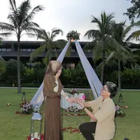 Melihat romantisme Aurel Hermansyah dan Atta Halilintar rayakan anniversaryy yang ke-5 (@attahalilintar)