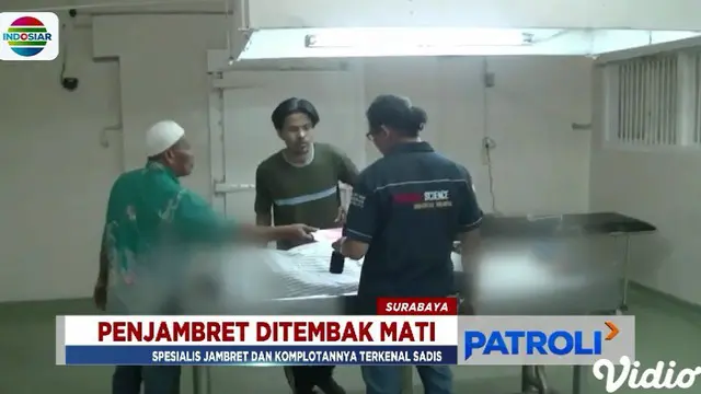 Pelaku terpaksa ditembak mati karena melawan dengan senjata tajam saat hendak ditangkap.