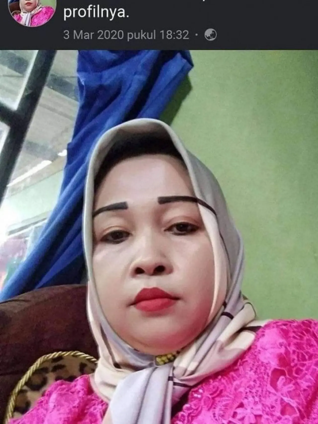 7 Potret Selfie Ketahuan Pakai Filter Ini Bikin Nyengir, Gagal Glowing