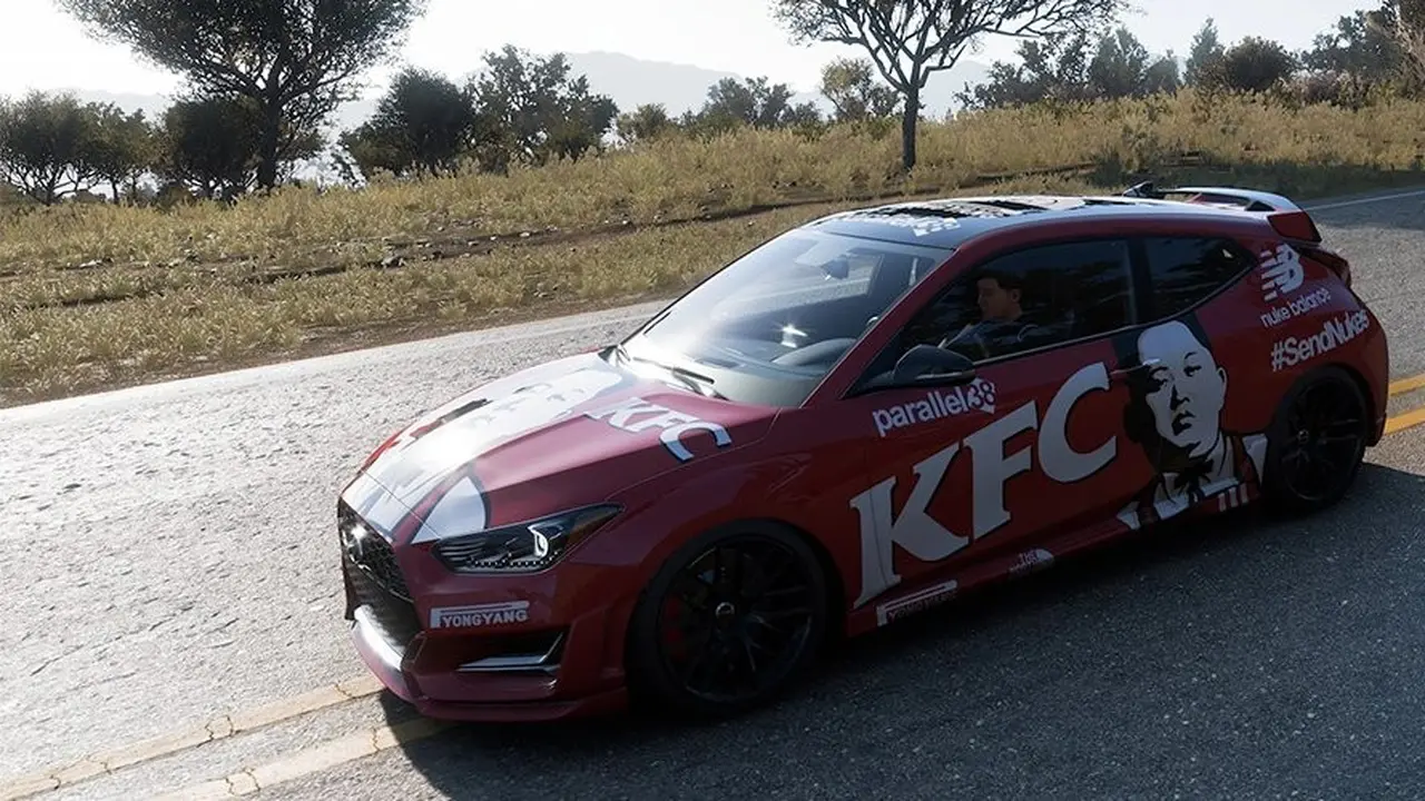 Livery mobil di game Forza Horizon 5 dengan gambar wajah Kim Jong-Un