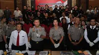 Polda Sumatera Utara membeberkan motif Andi Lala beserta rekan-rekannya membunuh satu keluarga yang masih kerabatnya di Medan. (Liputan6.com/Reza Efendi)