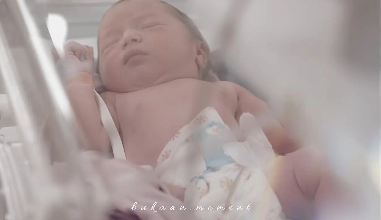 Asmirandah melahirkan (Instagram/asmirandah89)