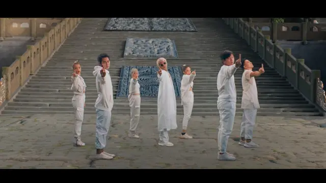 Potret Penampilan Young Lex Dalam Video Klip 'Raja Terakhir'. (Sumber: YouTube/Young Lex)