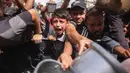 Kantor Perserikatan Bangsa Bangsa (PBB) untuk Koordinasi Urusan Kemanusiaan (OCHA) mengatakan sedikitnya 2,1 juta orang di Jalur Gaza terancam kelaparan. (Bashar TALEB/AFP)
