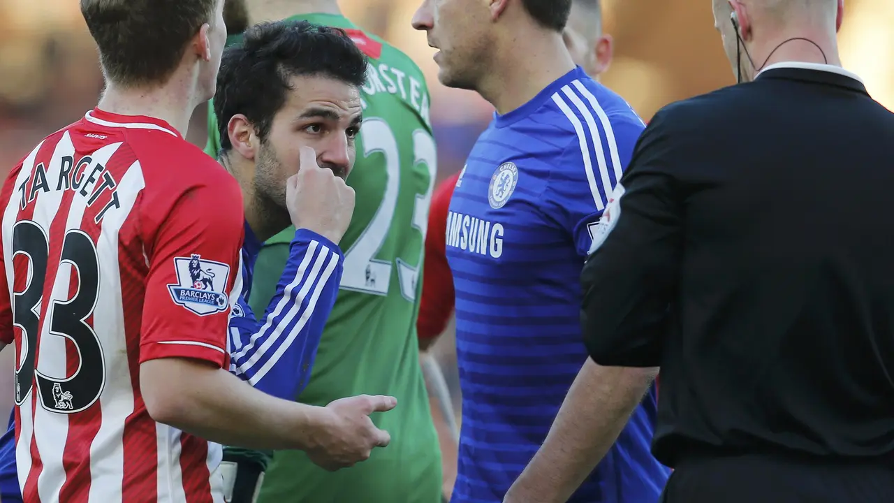 Imbang Lawan Southampton, Fabregas Keluhkan Wasit