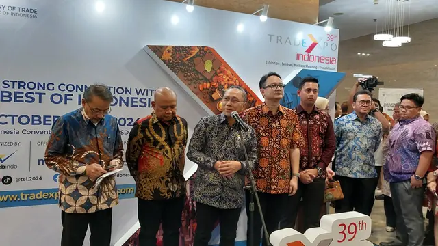 Menteri Perdagangan Zulkifli Hasan resmi meluncurkan Trade Expo Indonesia ke 39 Tahun 2024 di Kantor Kemendag, Jakarta, Jumat (31/5/2024). (Arief/Liputan6.com)