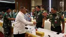 Menhan Ryamizard Ryacudu dan Panglima TNI Marsekal Hadi Tjahjanto menghadiri Rapim di Jakarta (16/1). Rapim bertema "Pertahanan Negara Yang Tangguh Untuk Menjaga Kedaulatan Dan Keutuhan Wilayah NKRI Serta Keselamatan Bangsa". (Liputan6.com/JohanTallo)