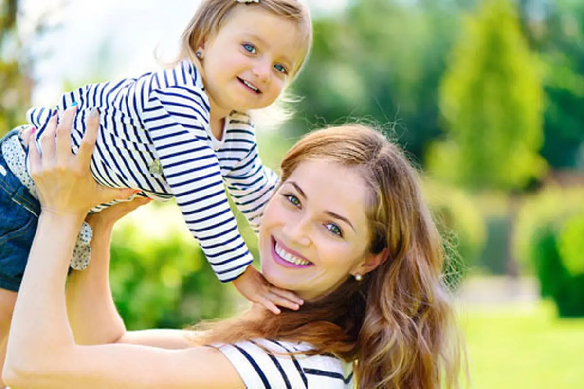 (C) shutterstock
