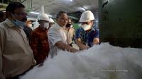 Menteri Perdagangan Zulkifli Hasan melepas ekspor produk tekstil PT Kewalram di Sumedang, Jawa Barat, Sabtu (13/8/2022). (Dok. Kemendag)