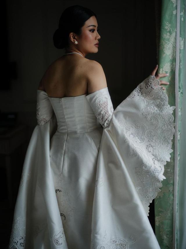 6 Detail Penampilan Valencia Tanoe di Hari Pernikahan, Gaun Dirancang Desainer Terkenal