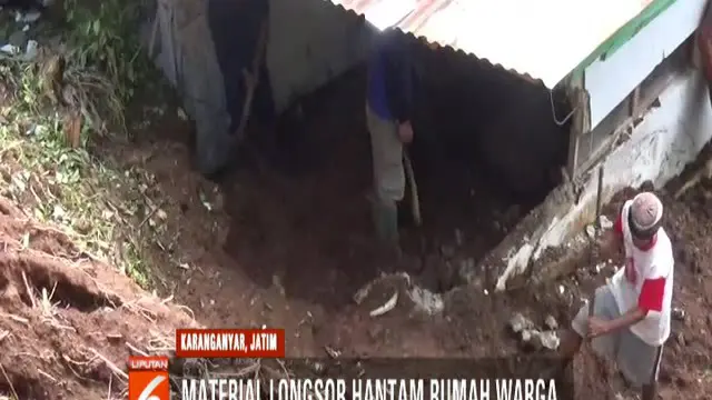 Selain menghancurkan dinding rumah warga, bencana tanah longsor juga mengakibatkan Suginem, salah satu warga Drojo, Desa Puntukrejo, Kecamatan Ngargoyoso, mengalami patah tulang.