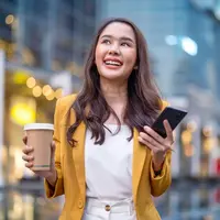 ilustrasi dewasa belanja karir/WHYFRAME/Shutterstock