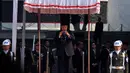 Presiden SBY tampak gagah dan berwibawa pada peringatan Hari Kesaktian Pancasila di Monumen Lubang Buaya, Jakarta, (1/10/14). (Liputan6.com/Johan Tallo)