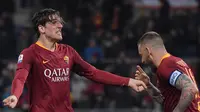 Selebrasi gol pemain AS Roma Zaniolo di menit ke-46 pada laga lanjutan Serie A yang berlangsung di stadion Olimpico, Roma, Senin (4/2). AC Milan imbang 1-1 kontra AS Roma. (AFP/Tiziana Fabi)