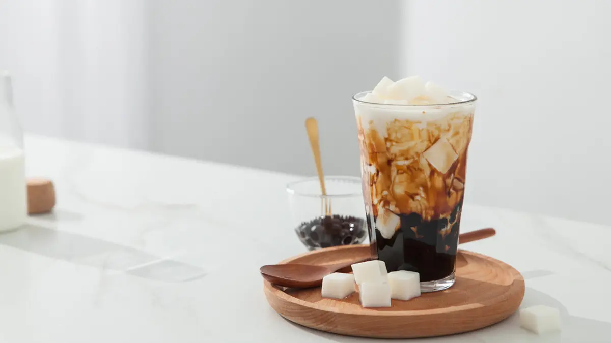 Resep Es Kopi Susu Gula Aren - Food Fimela.com