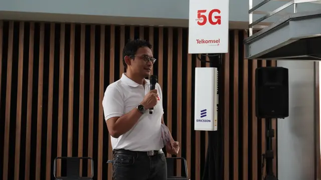 Direktur Network Telkomsel, Indra Mardiatna