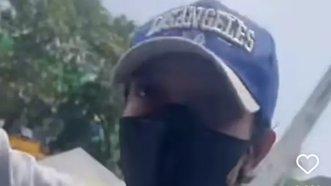 Juru Parkir Paksa Pemotor Bayar Rp 5 Ribu, Modus Beri Karcis Kedaluwarsa