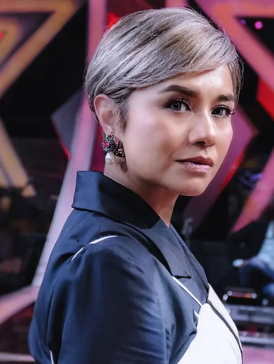 Ruth Sahanaya (Instagram/mamauthe)