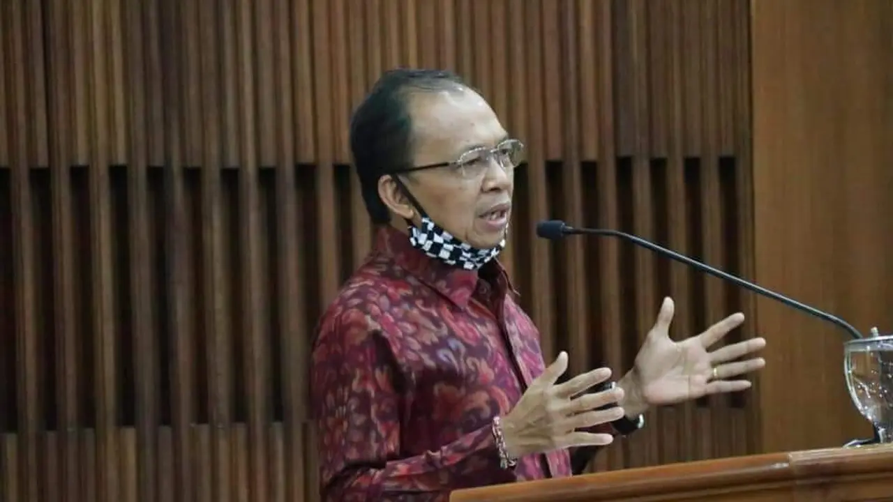 Gubernur Bali Wayan Koster