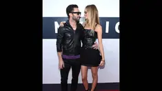 Adam Levine dan Behati Prinsloo hadir di MTV Video Music Awards 2014, California, Minggu (24/8/14). ( Christopher Polk/Getty Images for MTV/AFP) 