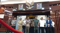 Pemerintah membentuk Tim Gabungan Independen Pencari Fakta (TGIPF) untuk mengungkap kasus atau peristiwa kerusuhan suporter di Stadion Kanjuruhan Kabupaten Malang.