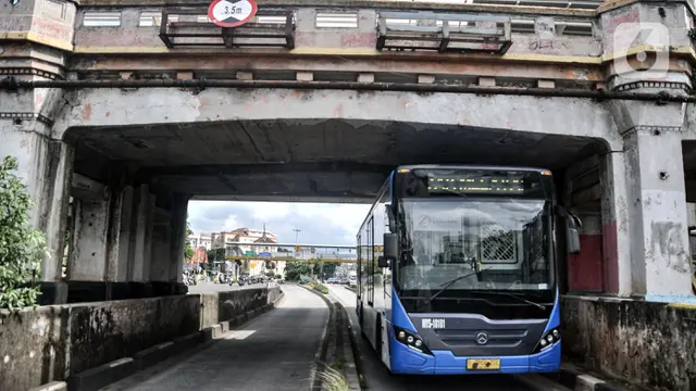 FOTO: Jembatan Kereta Matraman Jadi Cagar Budaya DKI Jakarta