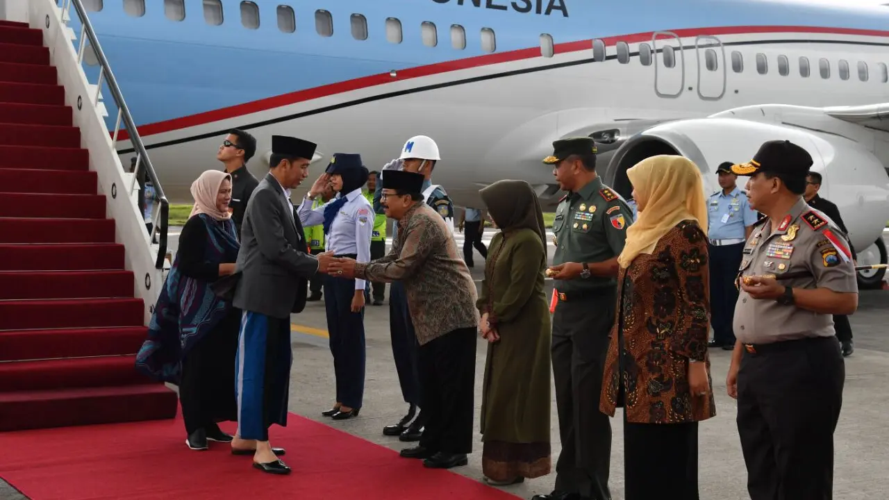Presiden Joko Widodo atau Jokowi bertolak ke Situbondo, Jawa Timur.  (Ist)
