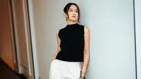 5 Potret Memukau Pevita Pearce dengan Busana Kasual, Inspirasi Tampil Simpel Tapi Fashionable